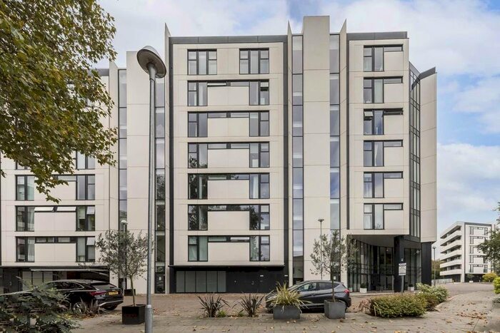 2 Bedroom Flat To Rent In Colonial Drive, Bollo Lane, London, W4