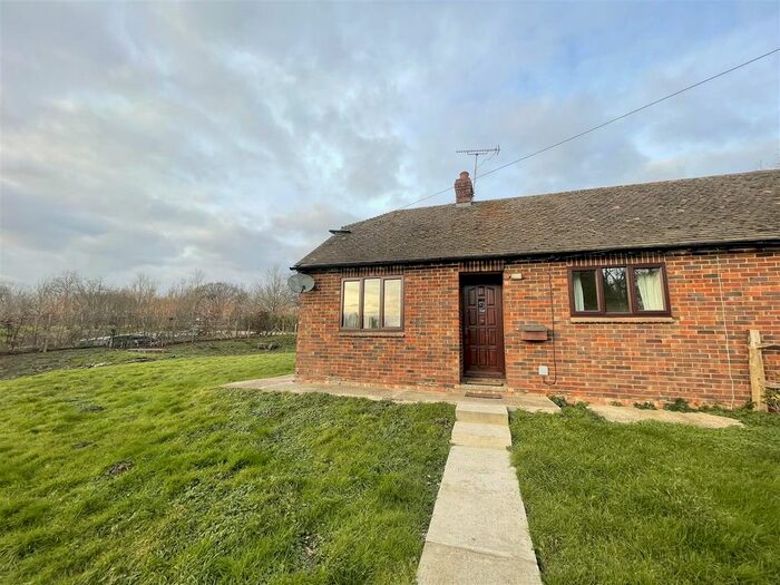 2 Bedroom Semi-Detached Bungalow To Rent In Standen Street, Benenden, Cranbrook, TN17