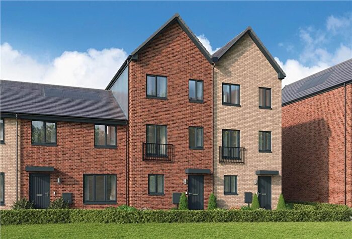 3 Bedroom Mews For Sale In "Leyton Mid Millerpark" At Abbotsford Road, Clydebank, G81