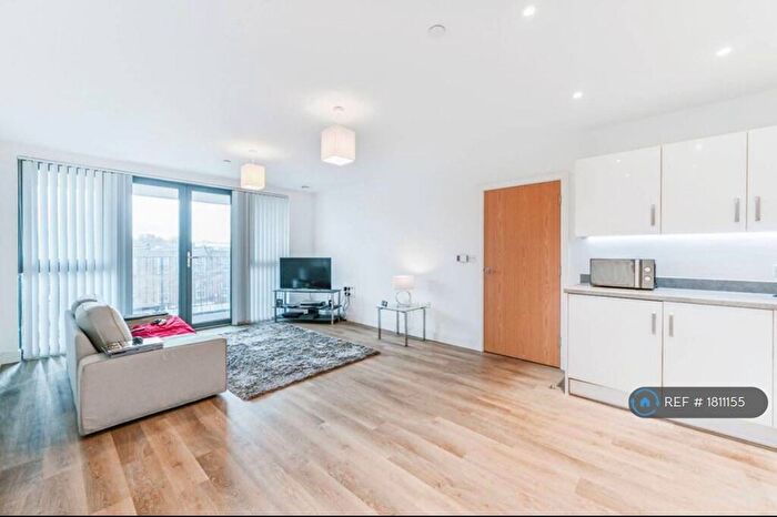 1 Bedroom Flat To Rent In Tavernelle House, Sutton, SM1