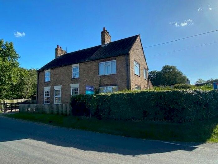 2 Bedroom Cottage To Rent In Authorpe, Louth, LN11