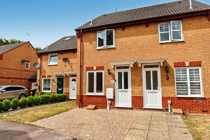 2 Bedroom Terraced House For Sale In Wellington Avenue, Banbury, OX16