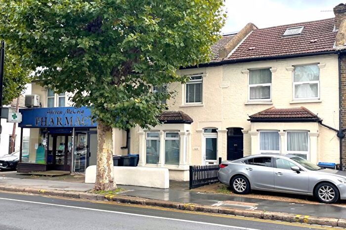 3 Bedroom Terraced House For Sale In Brighton Road, South Croydon, CR2