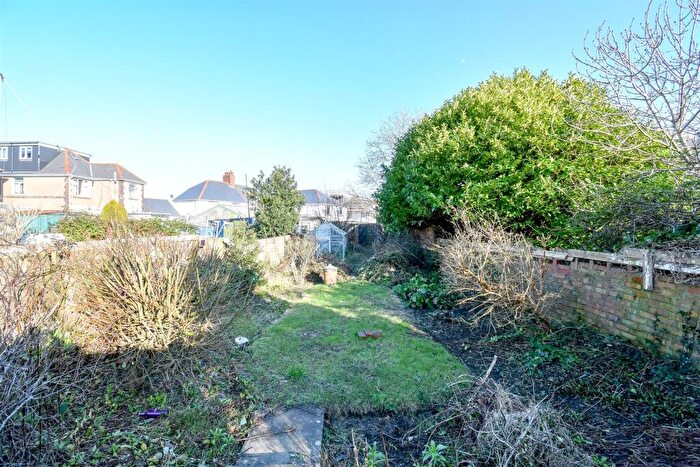 2 Bedroom Semi-Detached Bungalow For Sale In Tynewydd Road, Barry, CF62