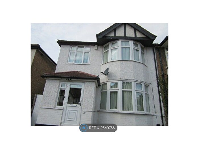 3 Bedroom Semi Detached House To Rent In Fairfield Crescent, Edgware, HA8
