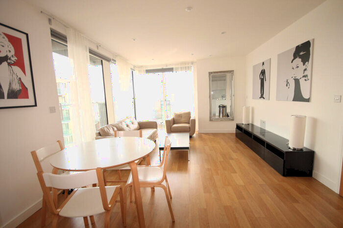 2 Bedroom Flat To Rent In Residence Tower, Woodberry Grove, N4
