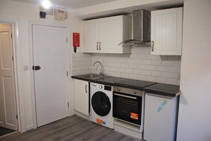 Studio To Rent In Cranfield Close, West Norwood, SE27