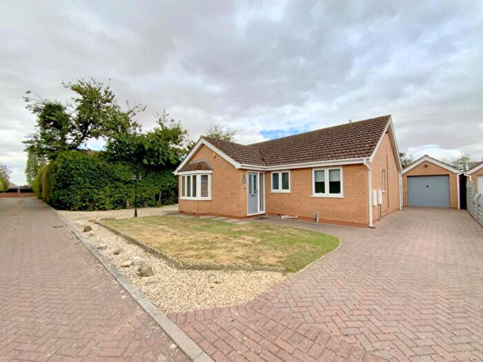 2 Bedroom Detached Bungalow For Sale In Crofters Grove, New Waltham, DN36
