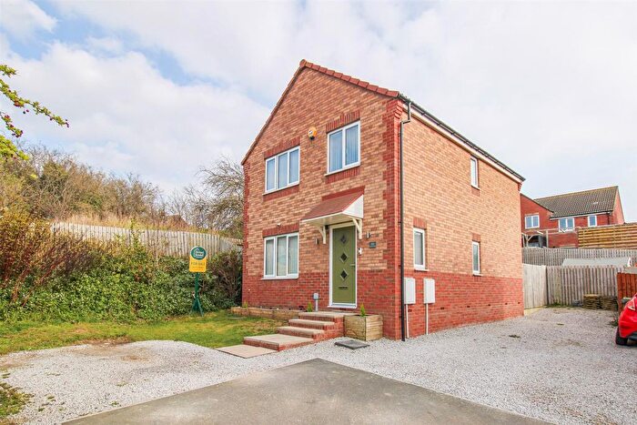 4 Bedroom Detached House For Sale In Arnall Close, Knottingley, WF11