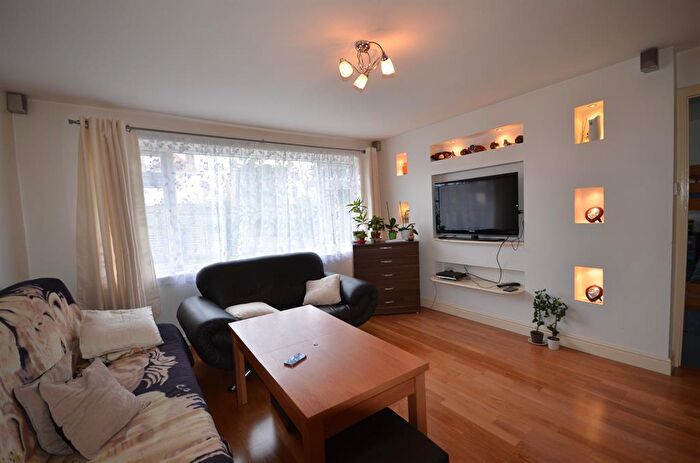 2 Bedroom Flat To Rent In Kinian Court, Scarle Road, Wembley, HA0