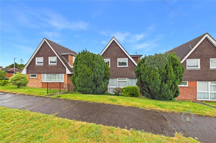 3 Bedroom Detached House For Sale In Redland Drive, Northampton, Northamptonshire, NN2