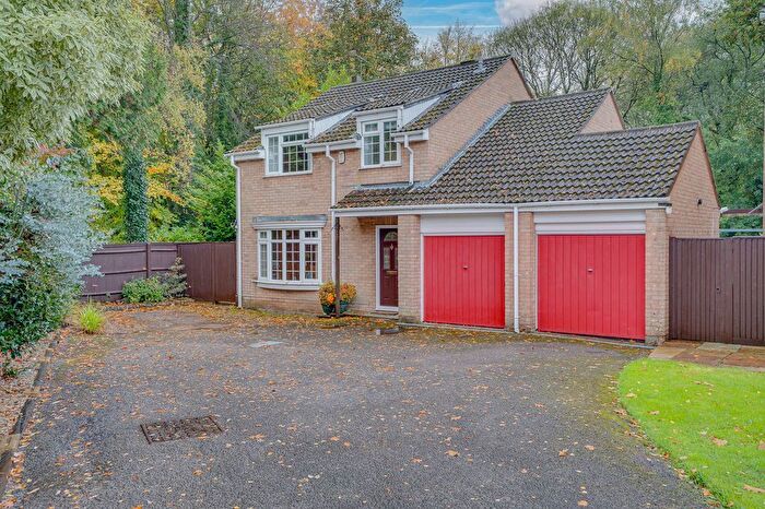 4 Bedroom Detached House For Sale In Clandon Drive, Eastleigh, SO50