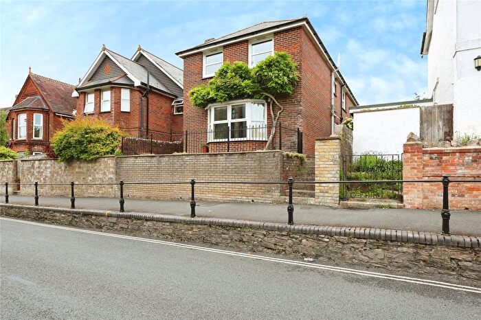 4 Bedroom Detached House For Sale In St. Johns Road, Newport, Isle Of Wight, PO30