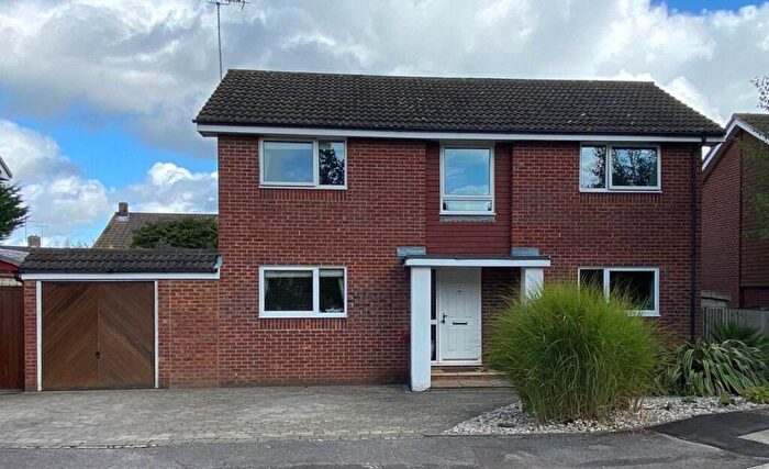 4 Bedroom Detached House For Sale In Amberglade, Southwater, RH13