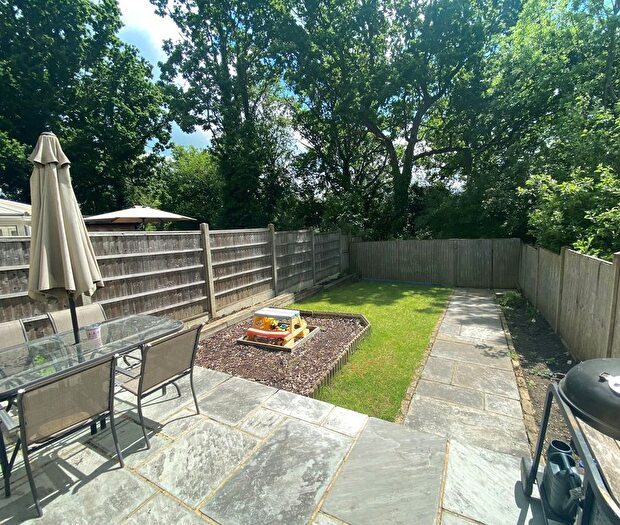 3 Bedroom Terraced House For Sale In Weld Close, Staplehurst, TN12