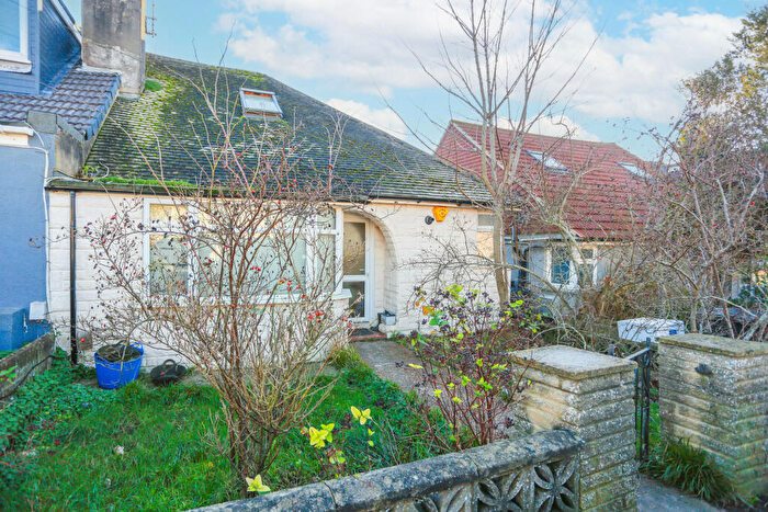 3 Bedroom Semi-Detached House To Rent In Chrisdory Road, Portslade, Brighton, BN41