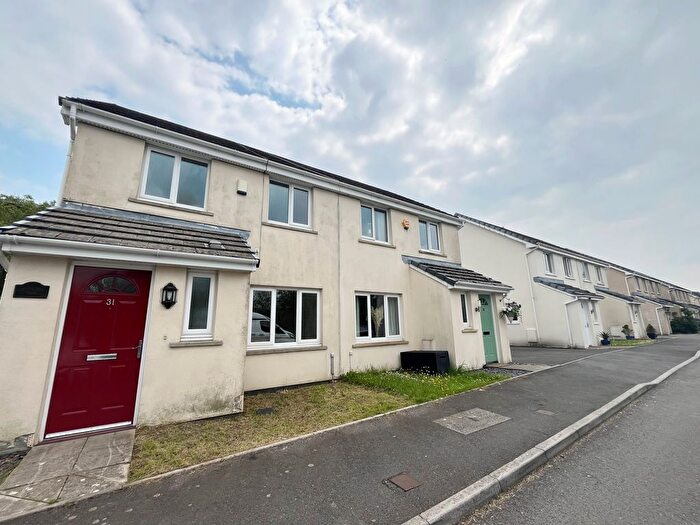 3 Bedroom Property To Rent In Heol Llwynffynon, Pen-Y-Bont Ar Ogwr, CF32