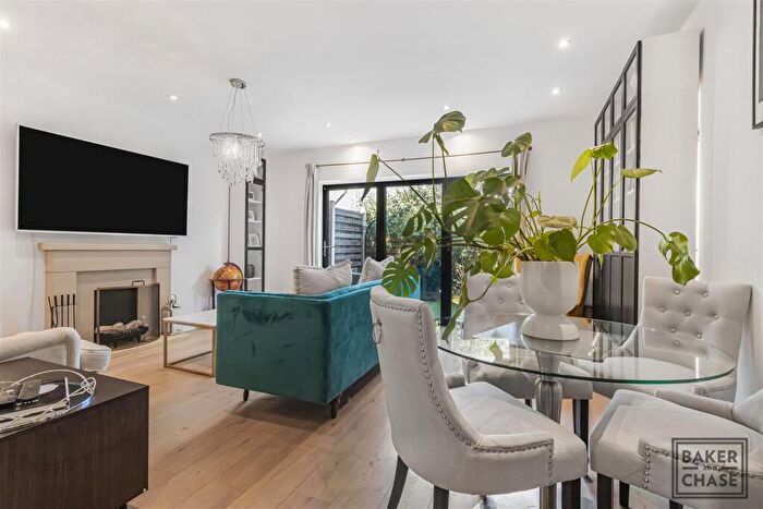 2 Bedroom End Of Terrace House For Sale In Farorna Walk, Enfield, EN2