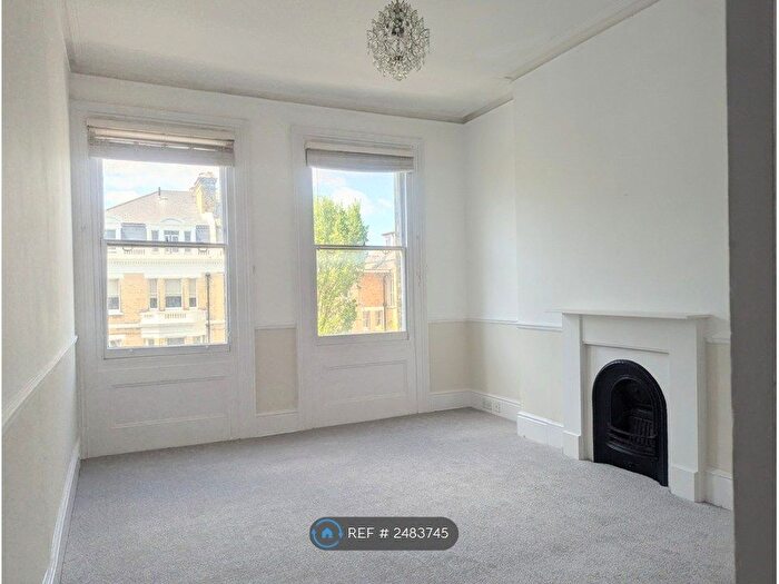 1 Bedroom Flat To Rent In First Avenue, Hove, BN3