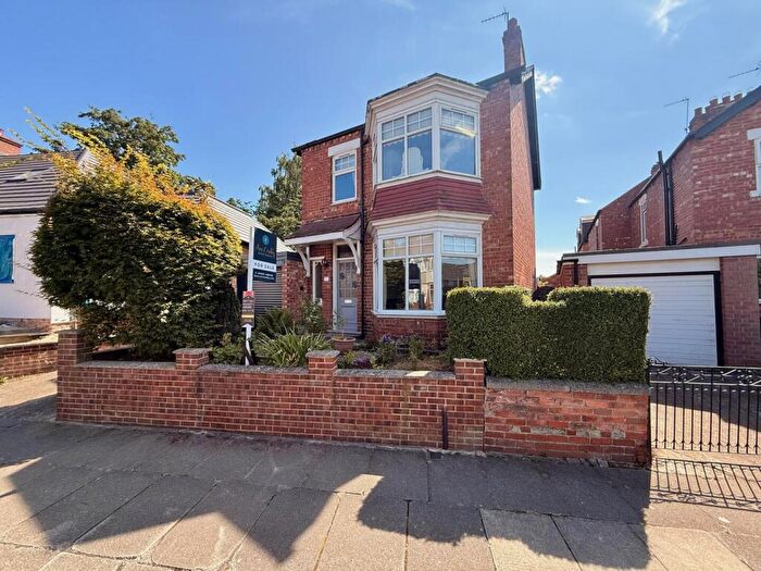 3 Bedroom Detached House For Sale In Bloomfield Road, Darlington, DL3