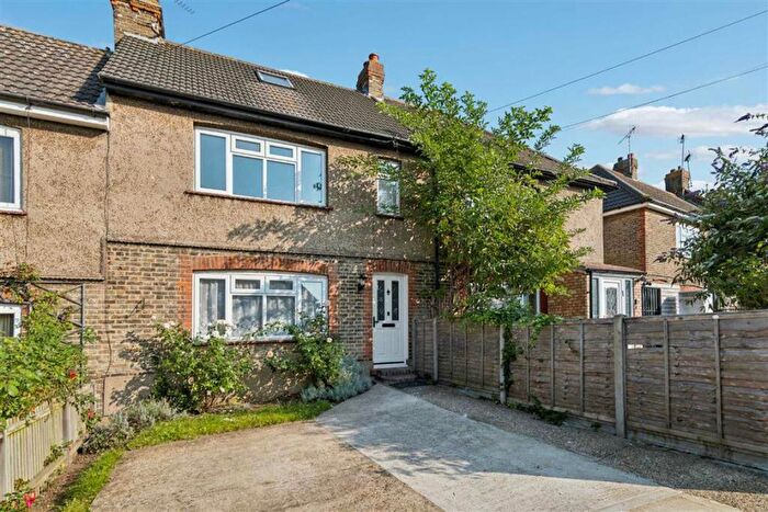 3 Bedroom Terraced House To Rent In Clitterhouse Crescent, Cricklewood, NW2
