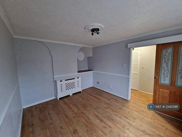 3 Bedroom Terraced House To Rent In Roodegate, Basildon, SS14