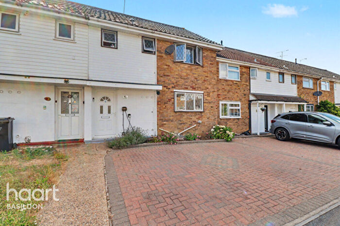 3 Bedroom Terraced House For Sale In Great Gregorie, Basildon, SS16