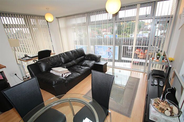 1 Bedroom Flat To Rent In Headstone Road, Harrow, HA1