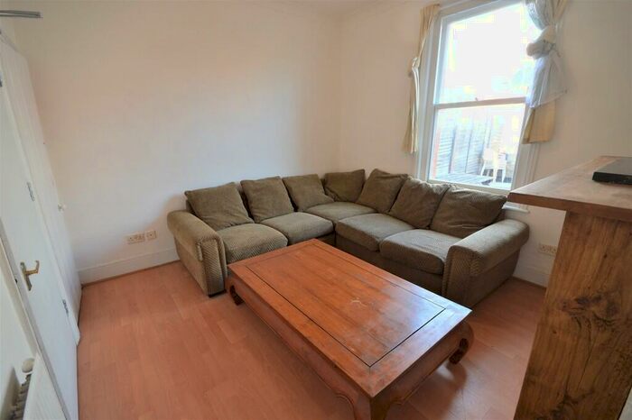 4 Bedroom Detached House To Rent In Alma Road, Winton, BH9