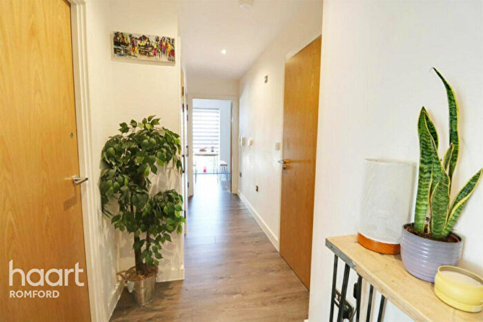 2 Bedroom Apartment To Rent In Wideford Drive, Romford, RM7