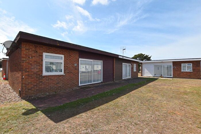 2 Bedroom Chalet For Sale In The Parade, Greatstone, New Romney, TN28