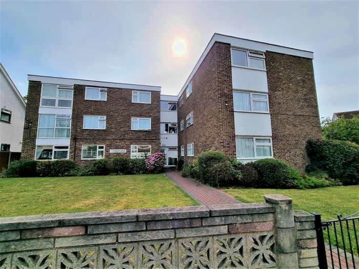 2 Bedroom Flat To Rent In Church Road, Ilford, IG2