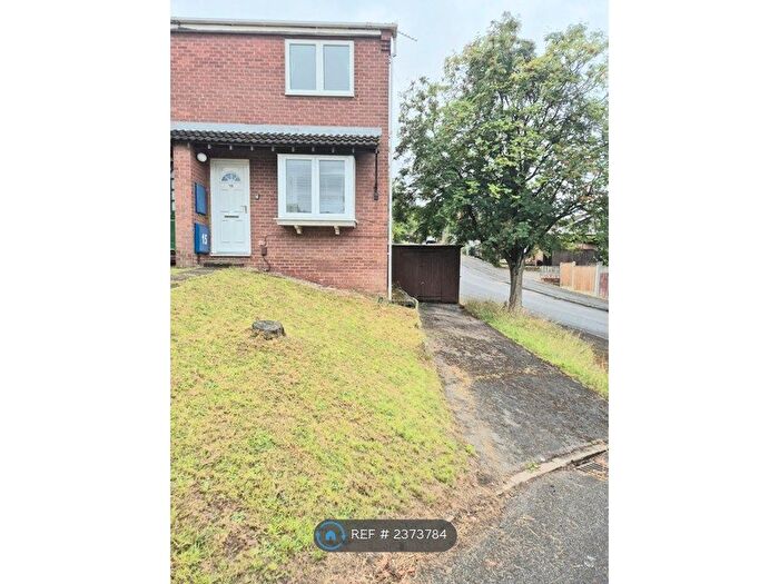2 Bedroom End Of Terrace House To Rent In Fairmead Close, Nottingham, NG3