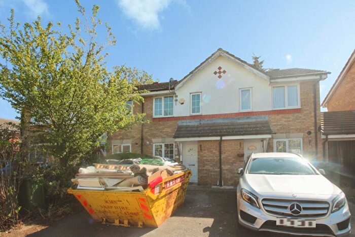 2 Bedroom House To Rent In Sunset Road, London, SE28