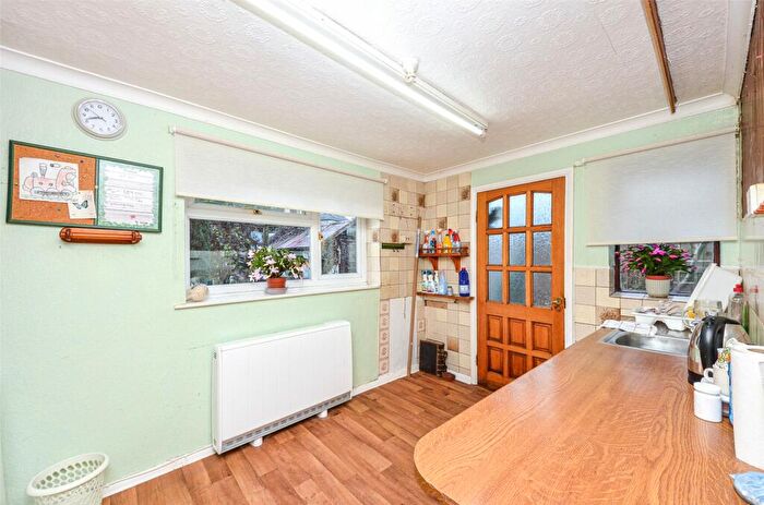 2 Bedroom Bungalow For Sale In Maes Y Glyn, Llanfairfechan, Conwy, LL33