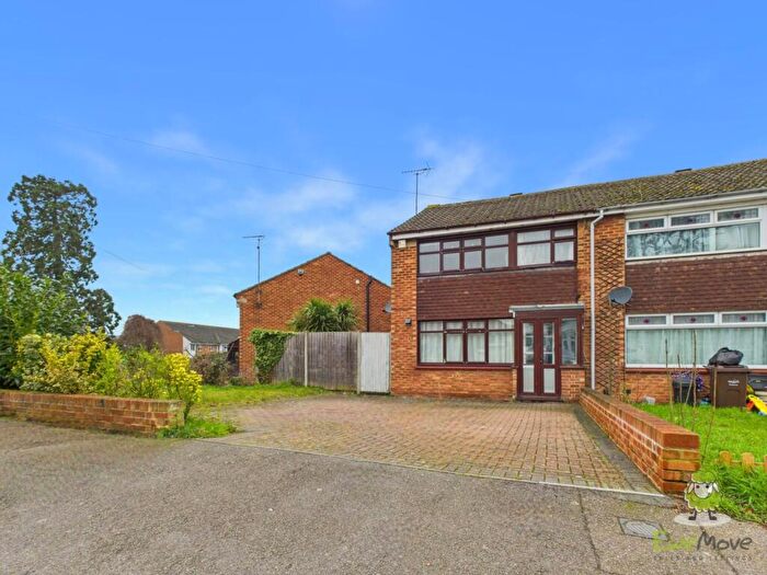 3 Bedroom End Of Terrace House For Sale In Larger Than Expected Plot With Ample Parking - Lower Woodlands Road, ME7