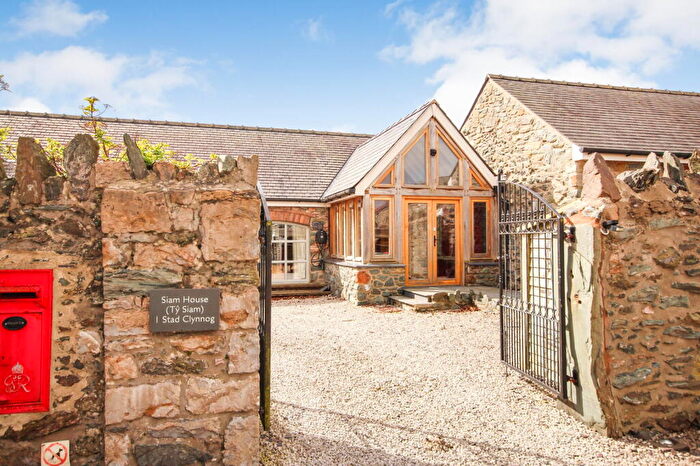4 Bedroom Barn Conversion For Sale In Stad Clynnog, Dwyran, Llanfairpwllgwyngyll, LL61