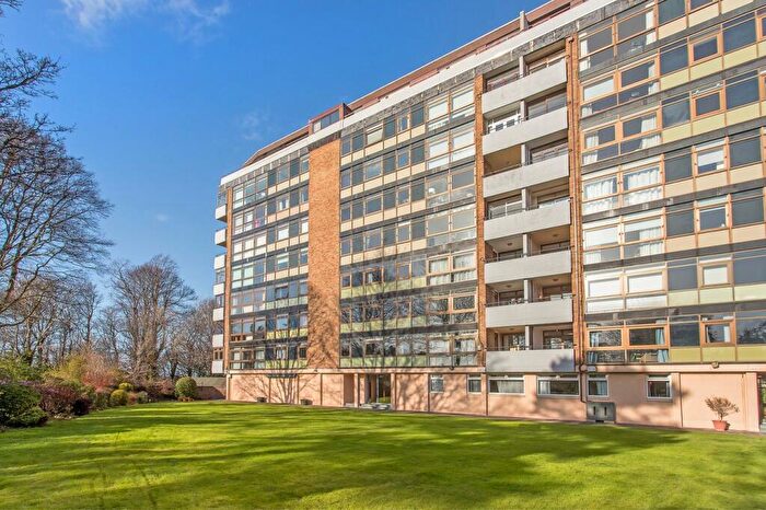 3 Bedroom Flat For Sale In Ravelston House Park, Edinburgh, EH4