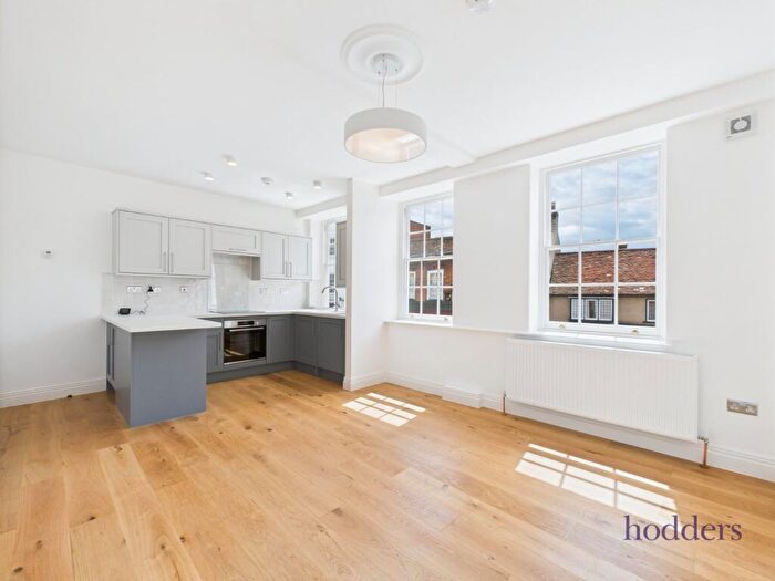 1 Bedroom Apartment To Rent In Chertsey, Surrey, KT16