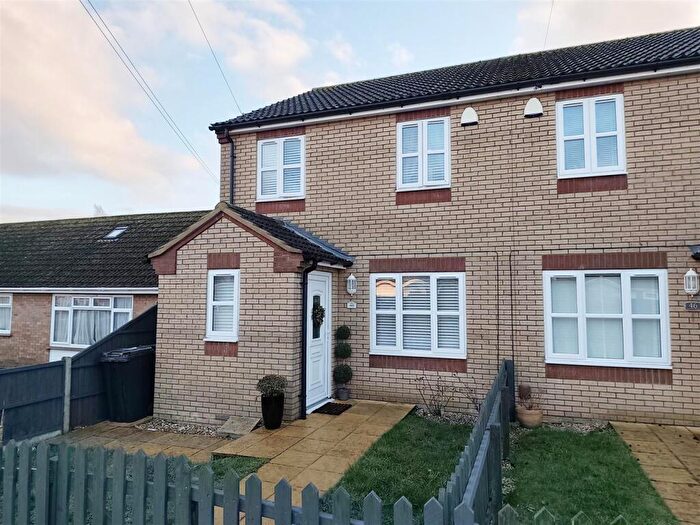 3 Bedroom Semi Detached House For Sale In School Road, Newborough, Peterborough, PE6