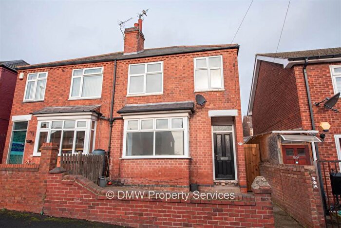 3 Bedroom Semi-Detached House To Rent In Thorneywood Rise, Nottingham, NG3