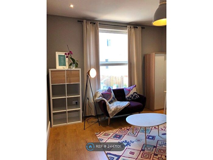 1 Bedroom Flat To Rent In Villiers Road, Southsea, PO5