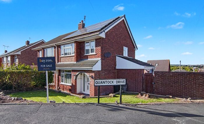 3 Bedroom Semi-Detached House For Sale In Quantock Drive, Nuneaton, CV10