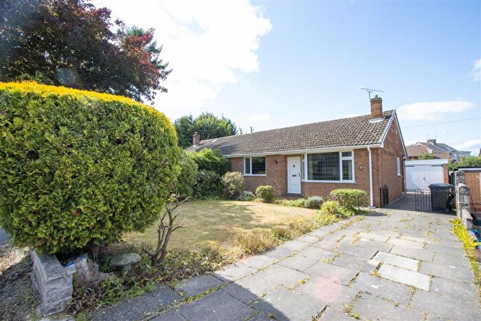 2 Bedroom Semi-Detached Bungalow For Sale In Ranmoor Close, Hasland, Chesterfield, S41
