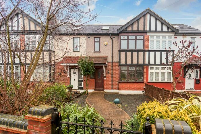 4 Bedroom Terraced House To Rent In Salcombe Drive, RM6