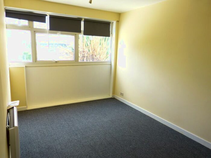 4 Bedroom Maisonette To Rent In Renters Avenue, London, NW4