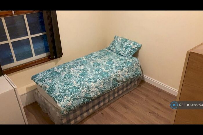 Studio To Rent In Mansfield Road, Nottingham, NG1