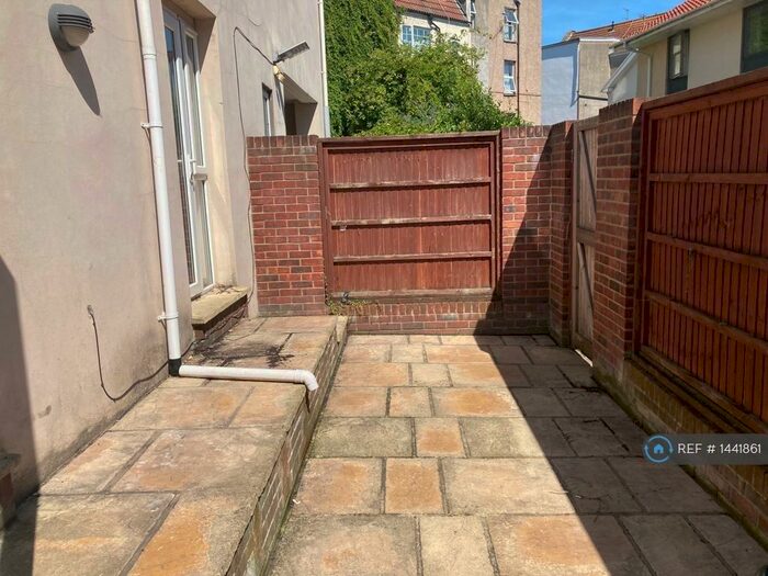 1 Bedroom Flat To Rent In Villiers Road, Bristol, BS5