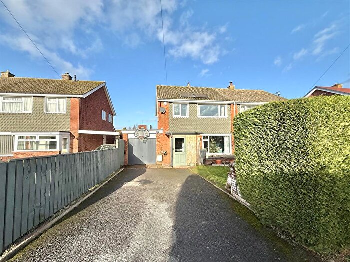 3 Bedroom Semi Detached House For Sale In Clehonger, Herefordshire, HR2