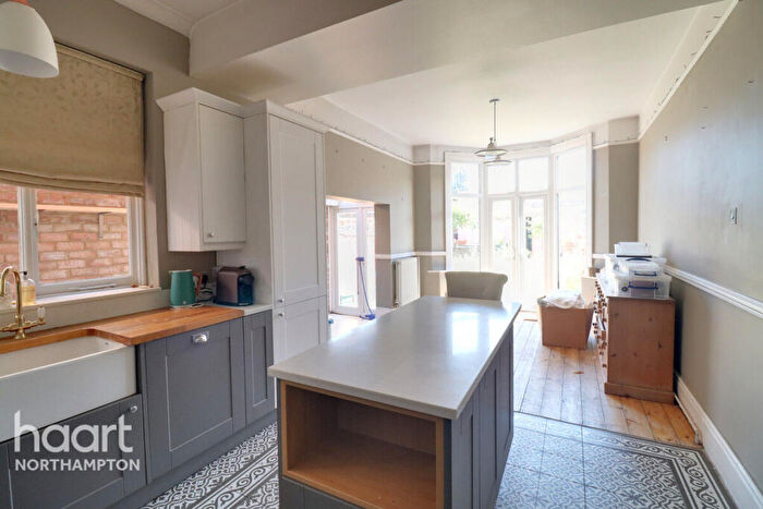 5 Bedroom Terraced House To Rent In Abington Avenue, Northampton, NN1